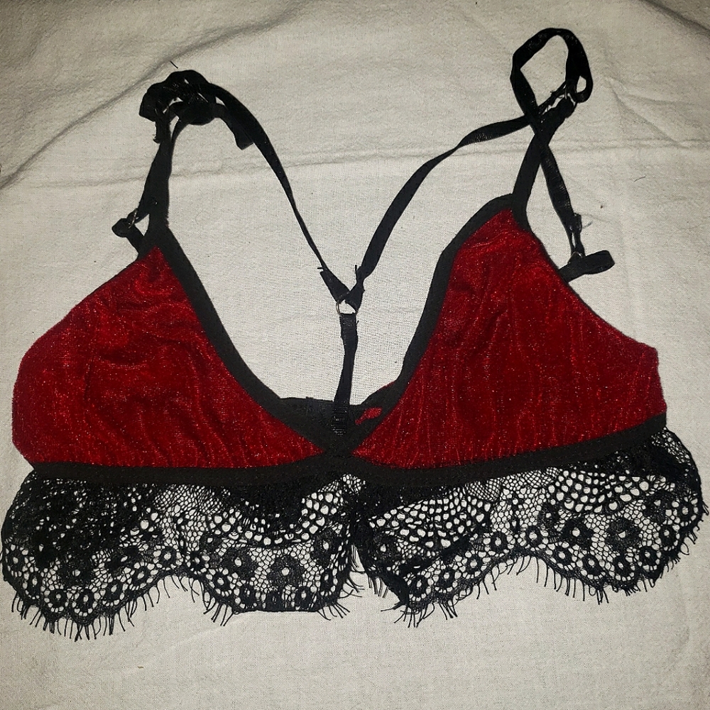 Red Velvet Black Lace Bra